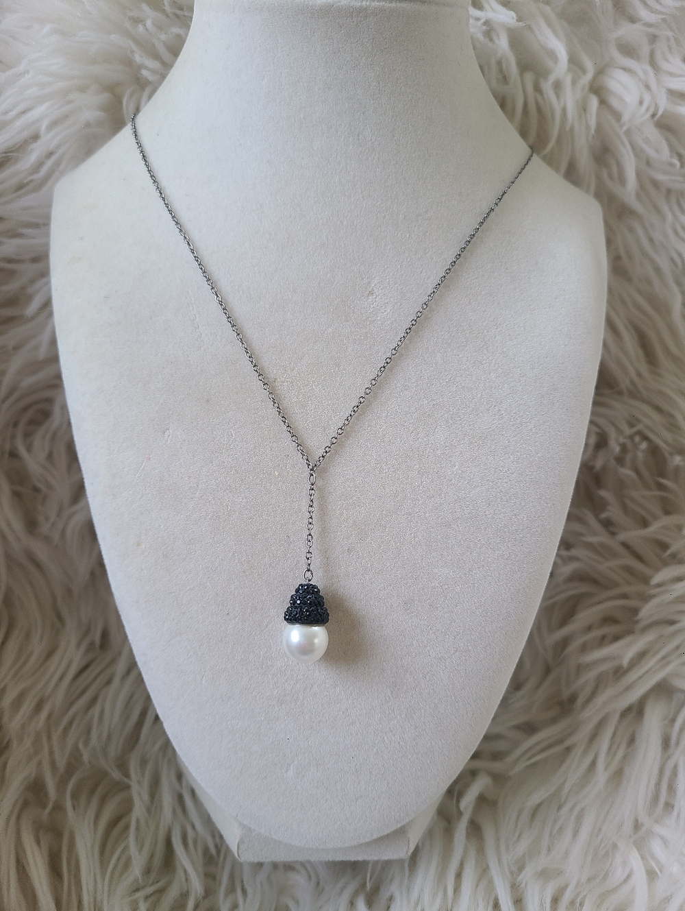 Swarovski Piano Pendant Faux Pearl Necklace Black 1106348- Excellent Condition